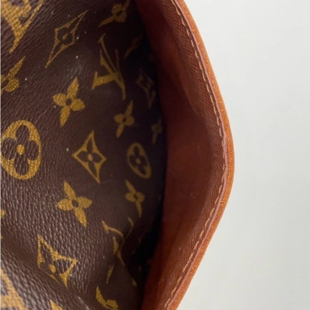 Louis Vuitton Danube PM Monogram Crossbody / Model M45266 | Made in France - Picture 7 of 15